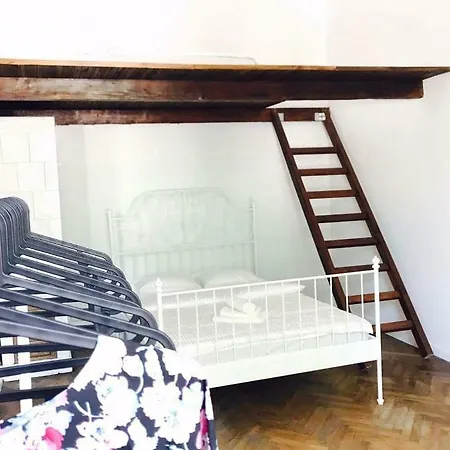 Przestrzenny W Centrum Krakowa. Krakau